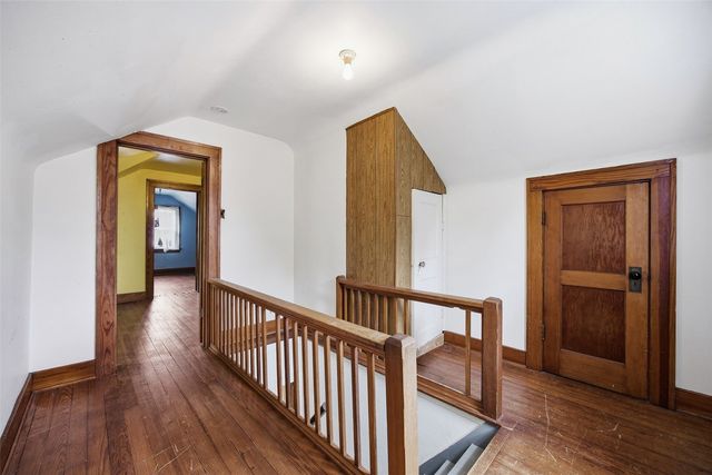 1621 Oakland Road NE, Cedar Rapids, IA 52402