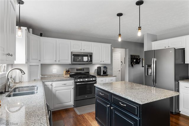 546 Brookstone Court, Copley, OH 44321