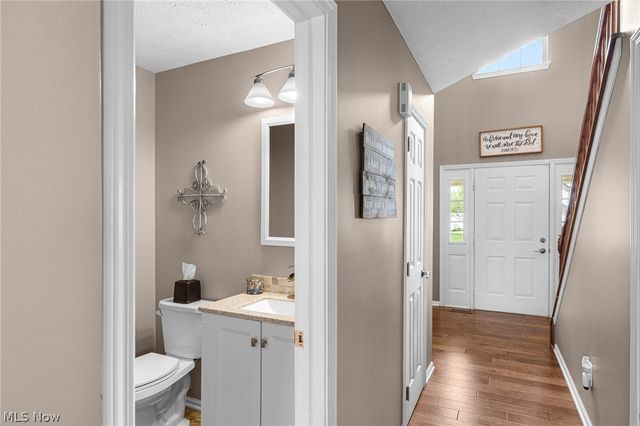 546 Brookstone Court, Copley, OH 44321