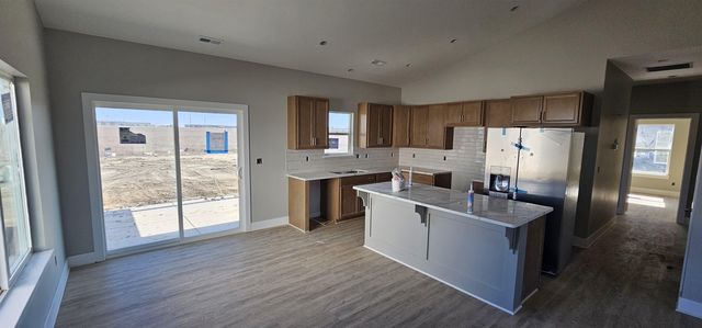 5186 N Toben Dr, Bel Aire, KS 67226