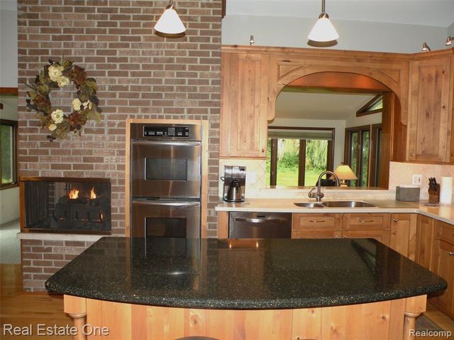 753 Medinah Drive, Rochester Hills, MI 48309