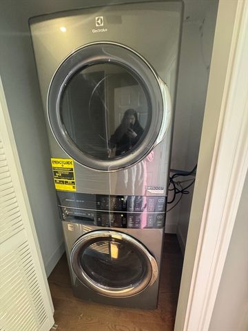 12 Bronx Road, Boston, MA 02132