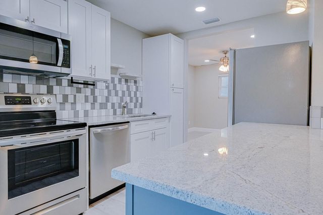 5135 NEWTON AVENUE S, Gulfport, FL 33707