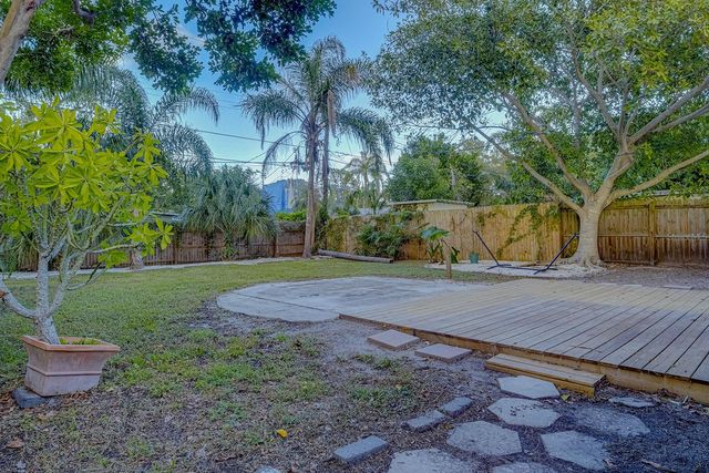 5135 NEWTON AVENUE S, Gulfport, FL 33707
