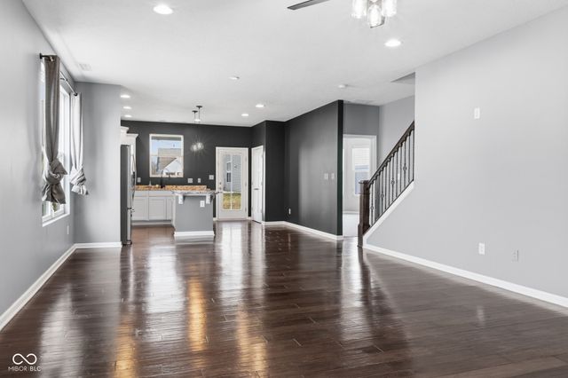 6258 Colonial Drive, Whitestown, IN 46075