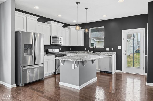 6258 Colonial Drive, Whitestown, IN 46075