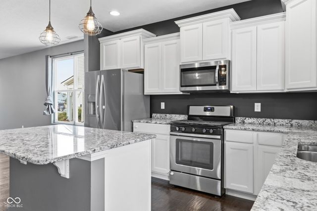 6258 Colonial Drive, Whitestown, IN 46075