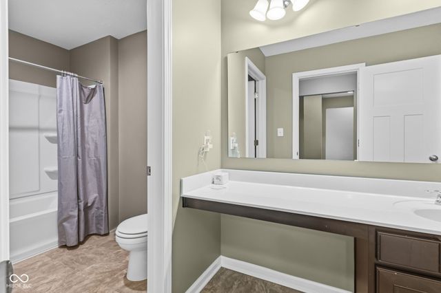 6258 Colonial Drive, Whitestown, IN 46075