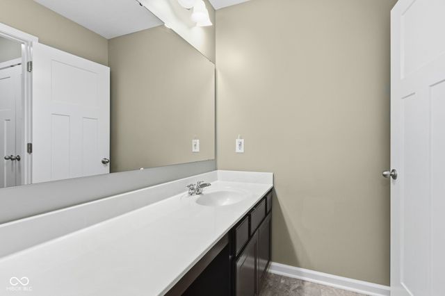 6258 Colonial Drive, Whitestown, IN 46075