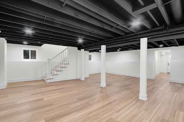 4036 W Warwick Avenue, Chicago, IL 60641