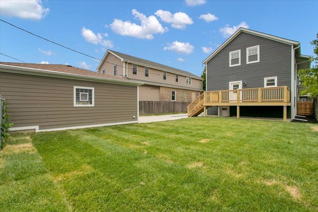 4036 W Warwick Avenue, Chicago, IL 60641