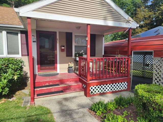 8 Nelson Park Drive, Worcester, MA 01605