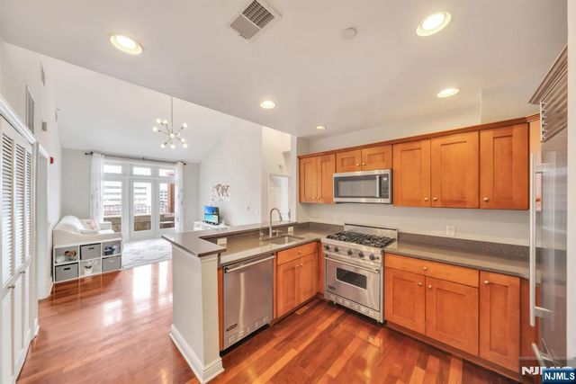 7400 River Road 419, North Bergen, NJ 07047