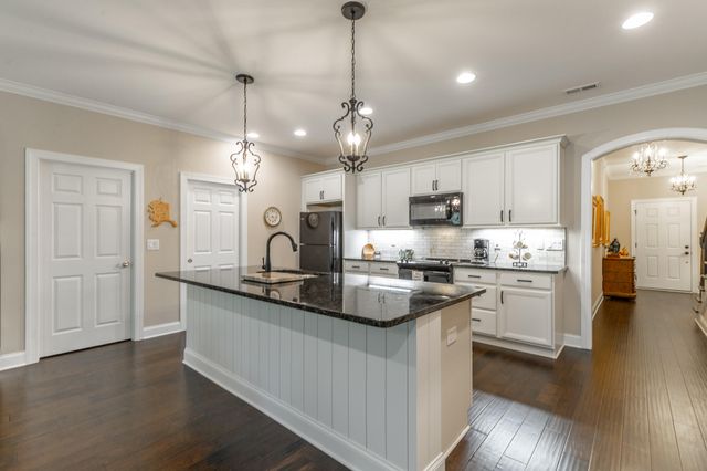 11944 Herons Haven Drive, Soddy Daisy, TN 37379