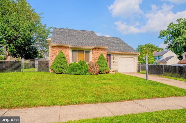 55 OAK FOREST DR, Sicklerville, NJ 08081