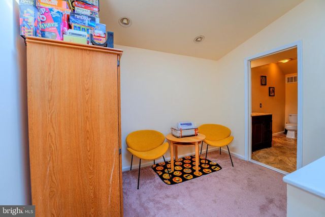 55 OAK FOREST DR, Sicklerville, NJ 08081