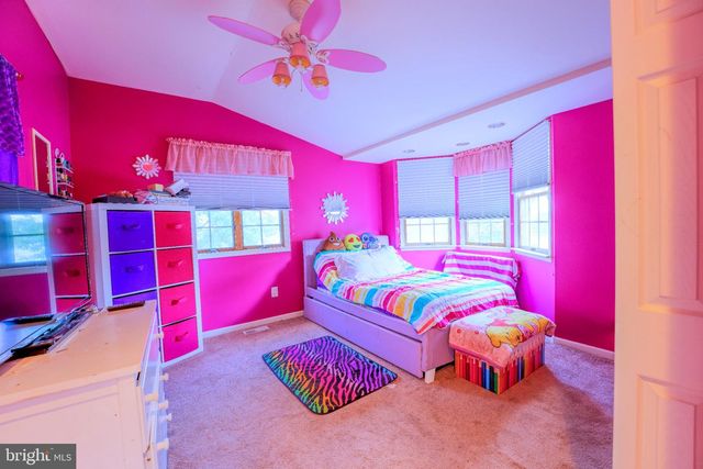 55 OAK FOREST DR, Sicklerville, NJ 08081