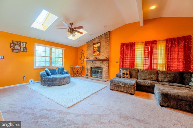 55 OAK FOREST DR, Sicklerville, NJ 08081