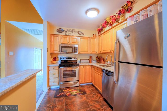 55 OAK FOREST DR, Sicklerville, NJ 08081