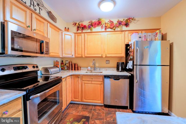 55 OAK FOREST DR, Sicklerville, NJ 08081
