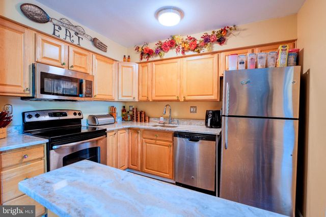 55 OAK FOREST DR, Sicklerville, NJ 08081