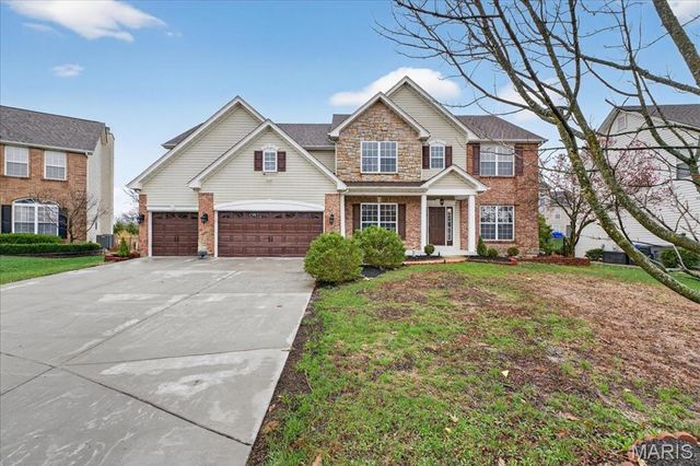 76 Brook Hollow Court, O'fallon, MO 63366