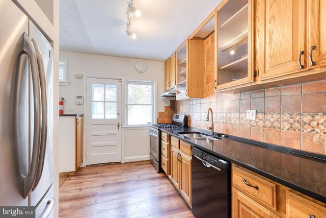 3918 BEECH AVE, Baltimore, MD 21211