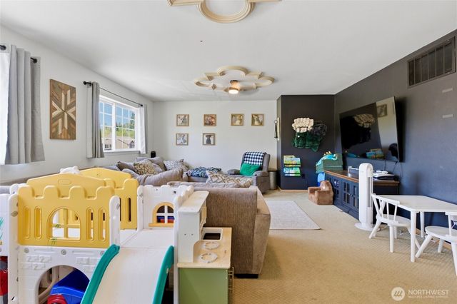 14005 Cedar Court, Sultan, WA 98294