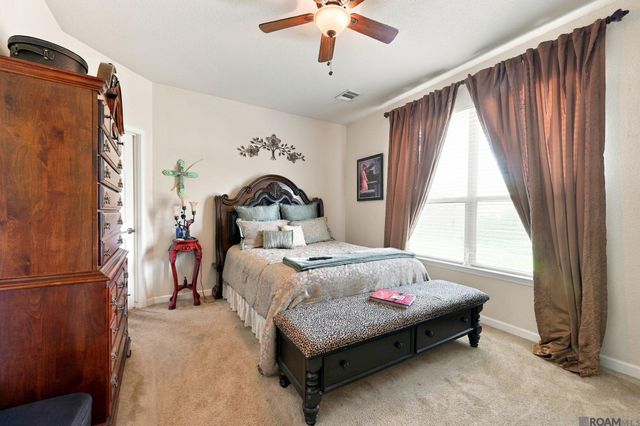 422 E Great Haven St, Gonzales, LA 70737