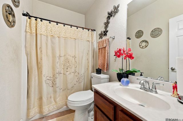 422 E Great Haven St, Gonzales, LA 70737
