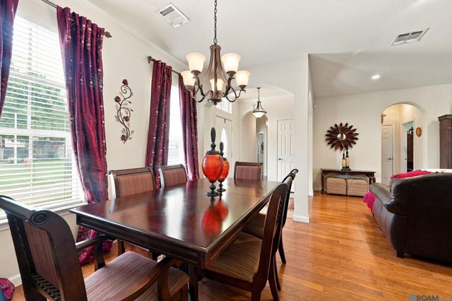 422 E Great Haven St, Gonzales, LA 70737