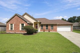 422 E Great Haven St, Gonzales, LA 70737
