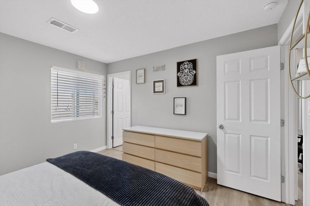 533 Cimarron Meadows Drive NE, Rio Rancho, NM 87144