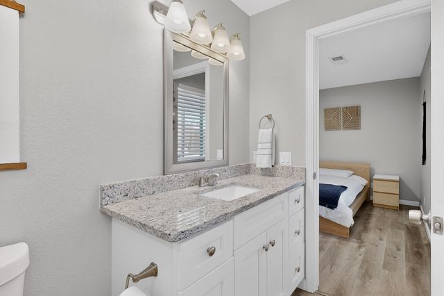 533 Cimarron Meadows Drive NE, Rio Rancho, NM 87144