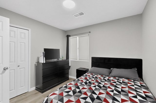 533 Cimarron Meadows Drive NE, Rio Rancho, NM 87144