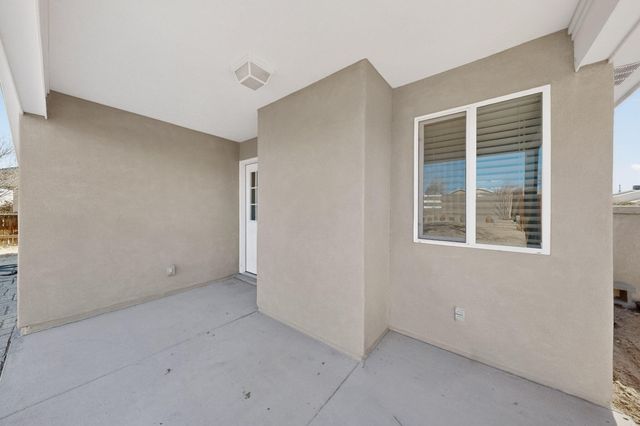 533 Cimarron Meadows Drive NE, Rio Rancho, NM 87144