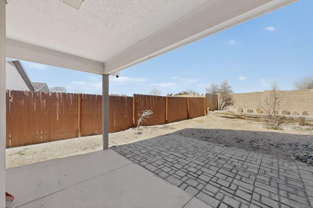 533 Cimarron Meadows Drive NE, Rio Rancho, NM 87144