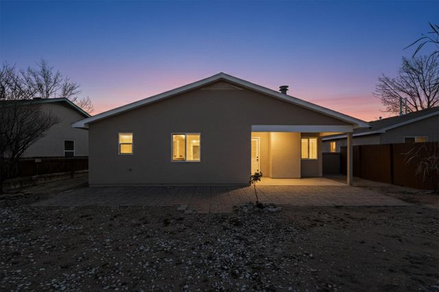 533 Cimarron Meadows Drive NE, Rio Rancho, NM 87144