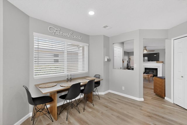 533 Cimarron Meadows Drive NE, Rio Rancho, NM 87144