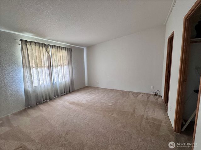 57 Heritage Boulevard, Longview, WA 98632
