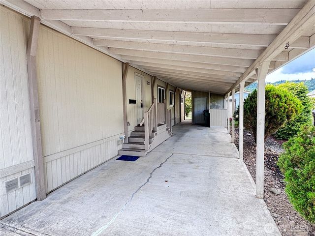 57 Heritage Boulevard, Longview, WA 98632