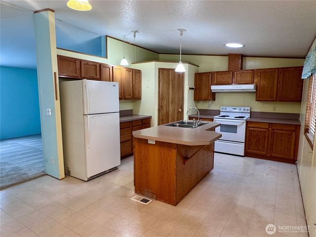 57 Heritage Boulevard, Longview, WA 98632
