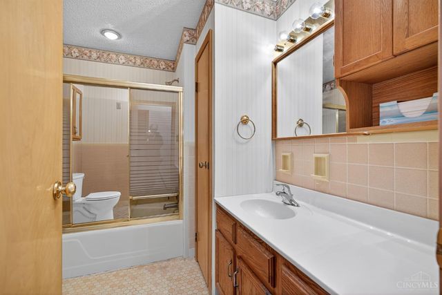 1617 Berwick Lane, Middletown, OH 45042