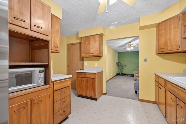 1617 Berwick Lane, Middletown, OH 45042