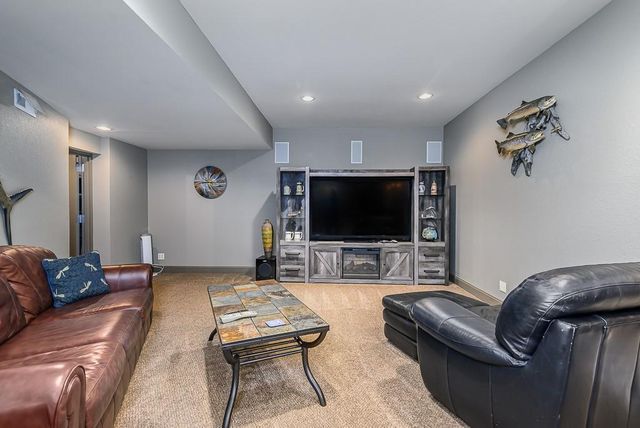 22119 171st Street, Basehor, KS 66007