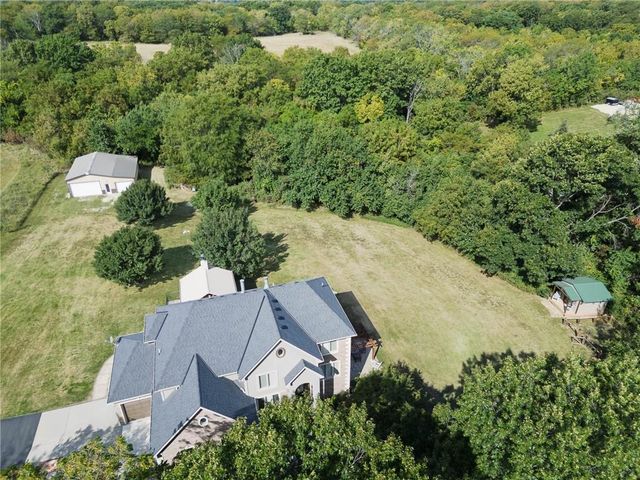 22119 171st Street, Basehor, KS 66007