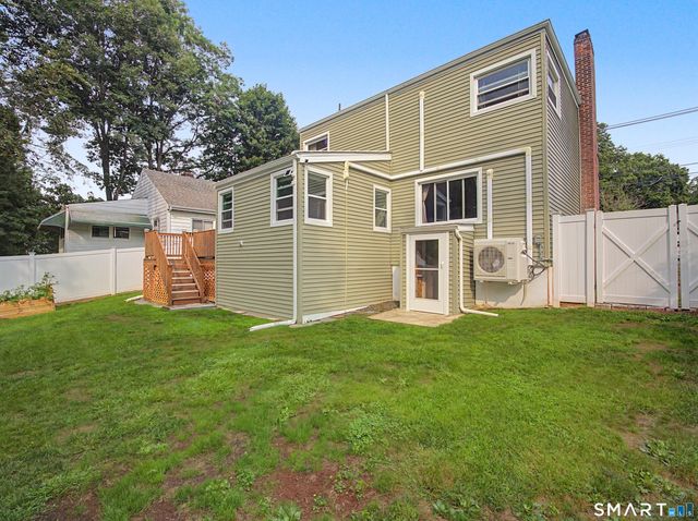 80 Lakeview Terrace, New Haven, CT 06511
