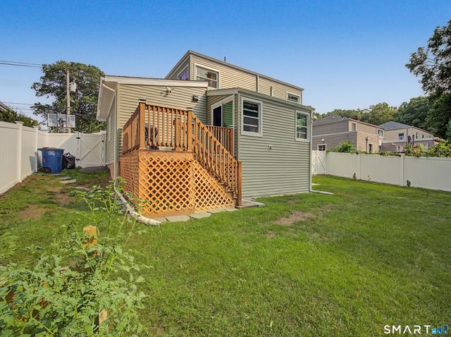 80 Lakeview Terrace, New Haven, CT 06511