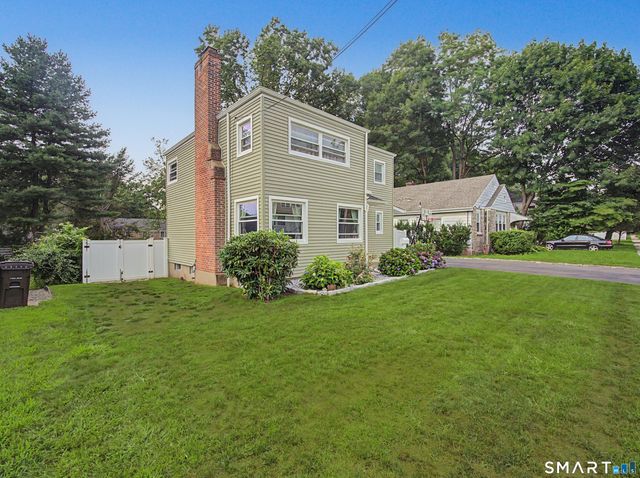 80 Lakeview Terrace, New Haven, CT 06511