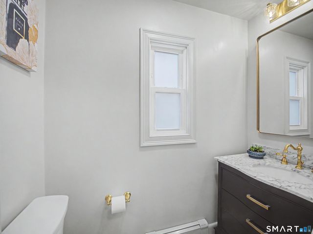 80 Lakeview Terrace, New Haven, CT 06511